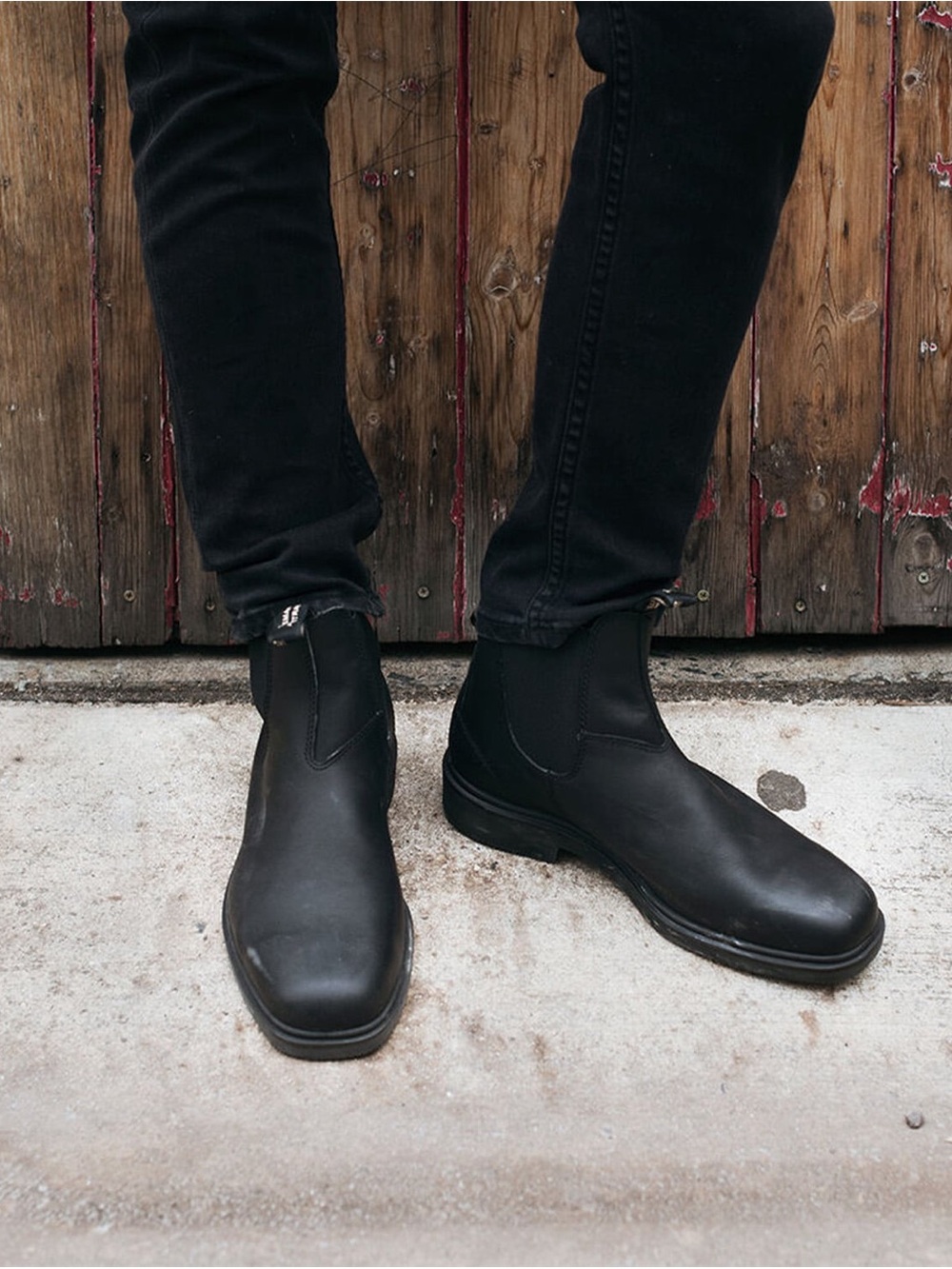 Blundstone 068 Chisel Toe Black Leather  Chelsea Boots